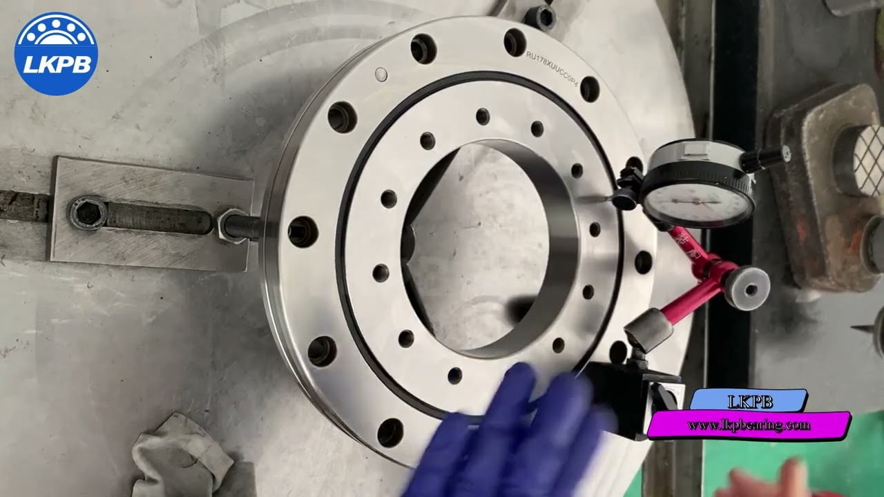 RU28-Kreuzrollenlager-Rundlaufgenauigkeitstest